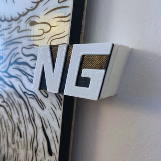 NG Snowboard Wall Holder – smart wall mount for snowboard and ski storage. Durable, space-saving, and easy to install. Ideal for home, garage, or ski lodge organization.