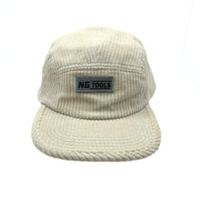 Laden Sie das Bild in den Galerie-Viewer, NGtools 5-Panel Corduroy Cap – premium snowboard and streetwear cap with embroidered logo
